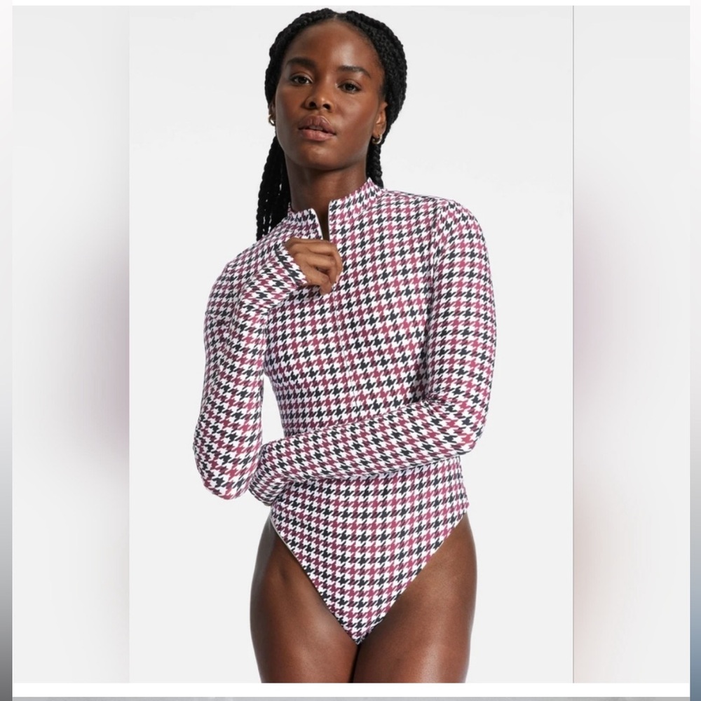 Bandier Brio 1/4 Zip Long Sleeve Bodysuit | Cordovan Houndstooth